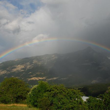 Bed and Breakfast La Ferme De Beaute Chateauroux-les-Alpes Exterior foto