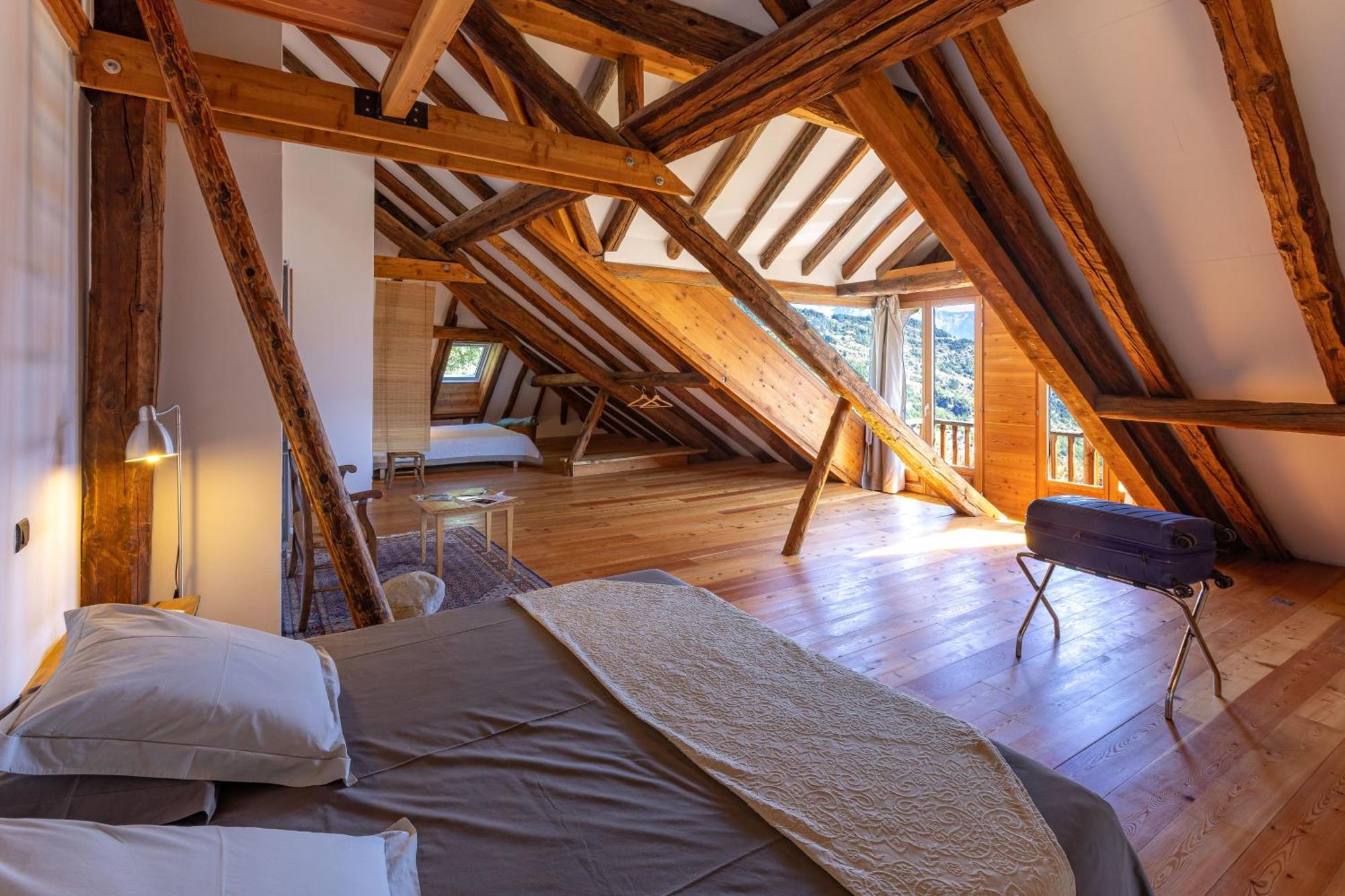Bed and Breakfast La Ferme De Beaute Chateauroux-les-Alpes Exterior foto