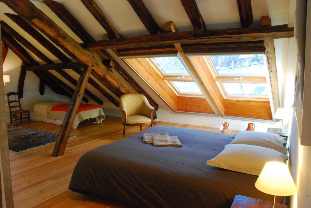 Bed and Breakfast La Ferme De Beaute Chateauroux-les-Alpes Zimmer foto