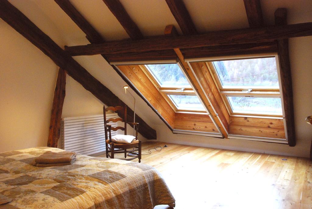 Bed and Breakfast La Ferme De Beaute Chateauroux-les-Alpes Zimmer foto