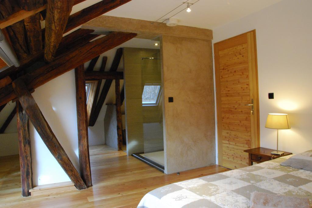 Bed and Breakfast La Ferme De Beaute Chateauroux-les-Alpes Zimmer foto