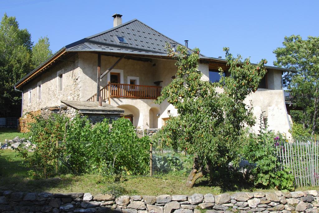 Bed and Breakfast La Ferme De Beaute Chateauroux-les-Alpes Exterior foto